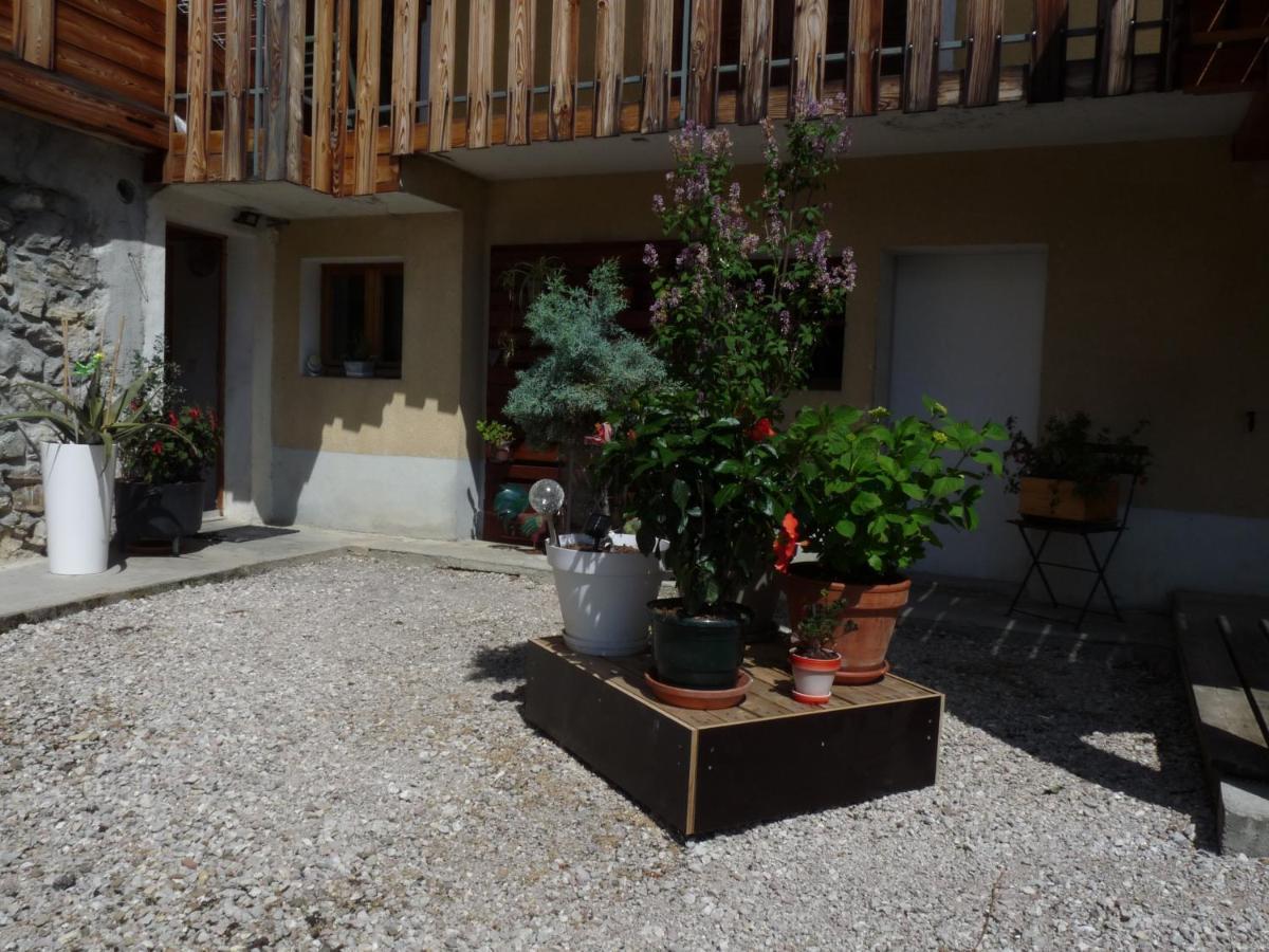 "Namaste" Chambre Zen Au Calme Saint-Jean-dʼAulps Екстериор снимка